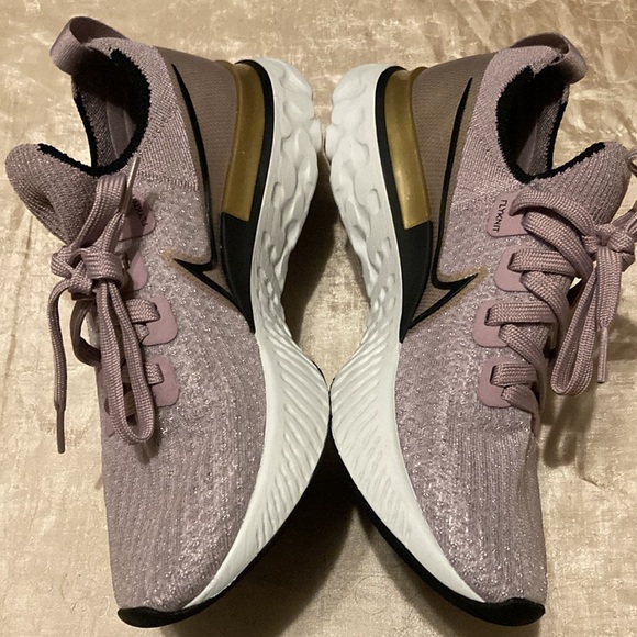 Nike React Infinity Run Flyknit - Picture 3 of 6